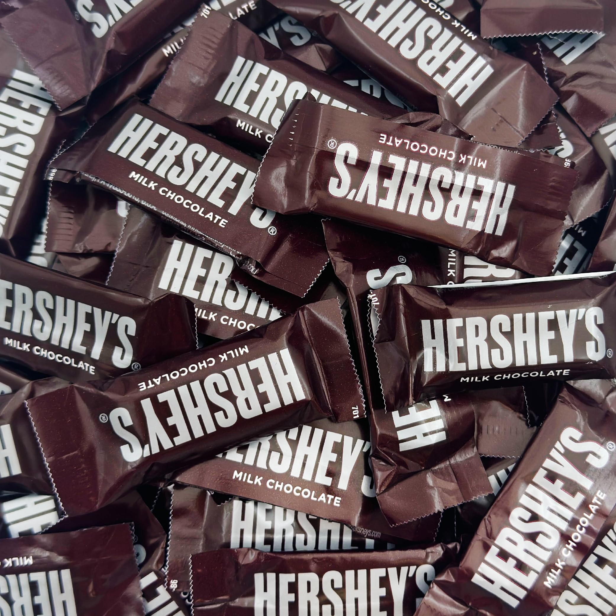 HERSHEY’S Milk Chocolate Halloween Candy Bars, Bite Size, 2 Pound Bag ...